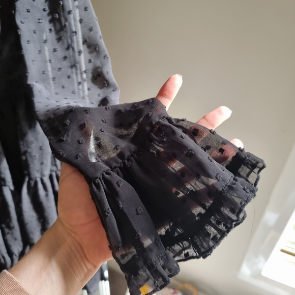 Gorgeous black dress size 10 - high neck ruffle dress - Picture 2 of 4